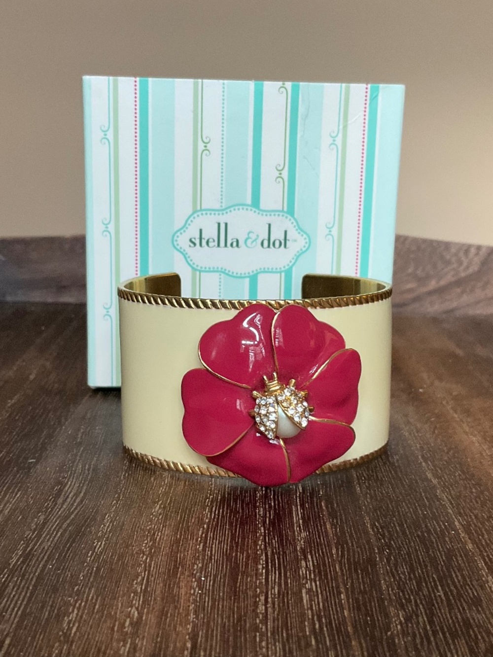 Stella & Dot - Kelly Cuff (Ivory & Red)